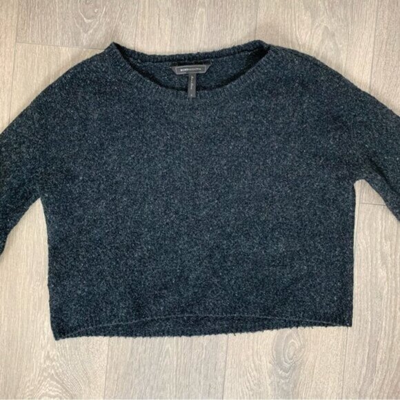 BCBG Women's Ida Sweater Cropped Wool Blend Pullover Fuzzy Black Size Small - Picture 6 of 13